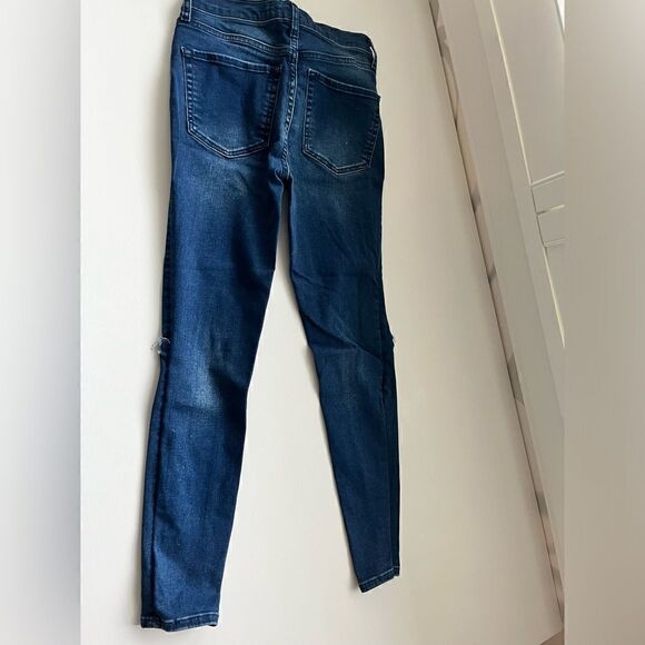 Free People Size 27 Distressed Skinny Jean - Picture 5 of 5